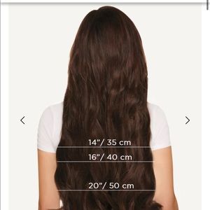 NWOT CLIP IN HAIR EXTENSIONS 20 Inches